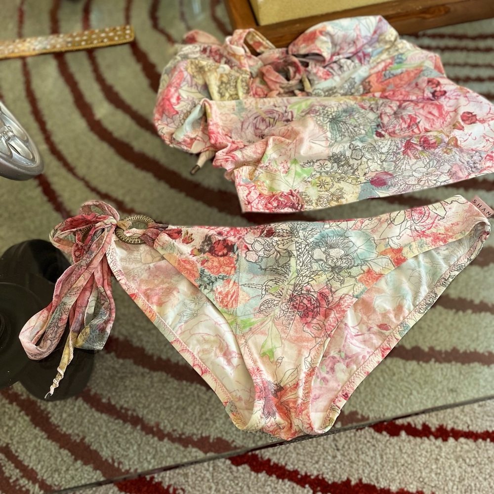 SHAN Swimwear Size 8